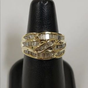 Gorgeous 1.50 carat, 10k yellow gold diamond baguette ring!